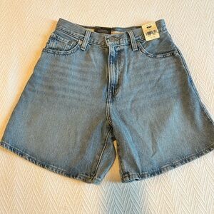 Womans Levi’s Jean shorts